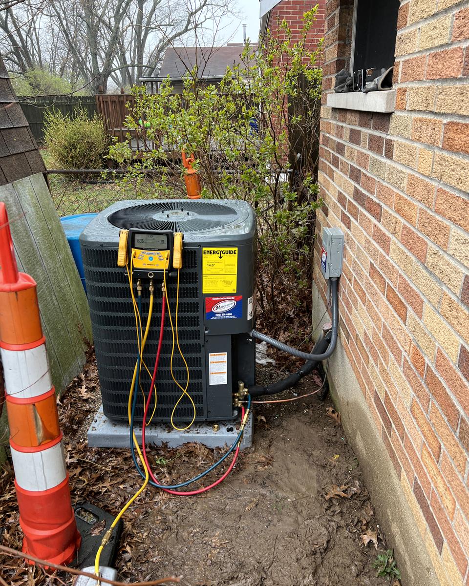 Gauges connected to a newly installed condenser during startup